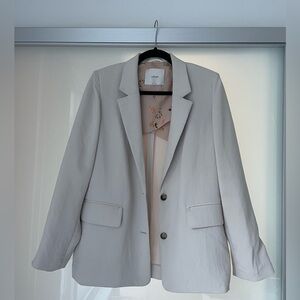 Aritzia Wilfred cream blazer size S